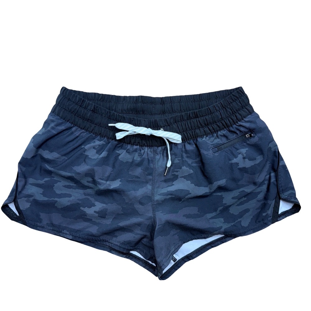 Vuori Clementine Shorts Women's M Camo Athletic Gym Workout‎ Running Lined 2"
